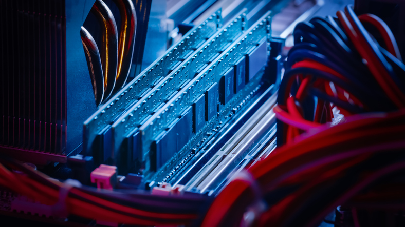Get RAM up to 64GB Ray Tracing
